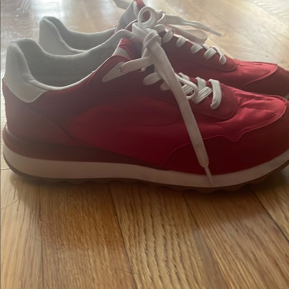 Cushionaire Shoes - Red Women’s Sneakers - Casual Lace-Up Comfort